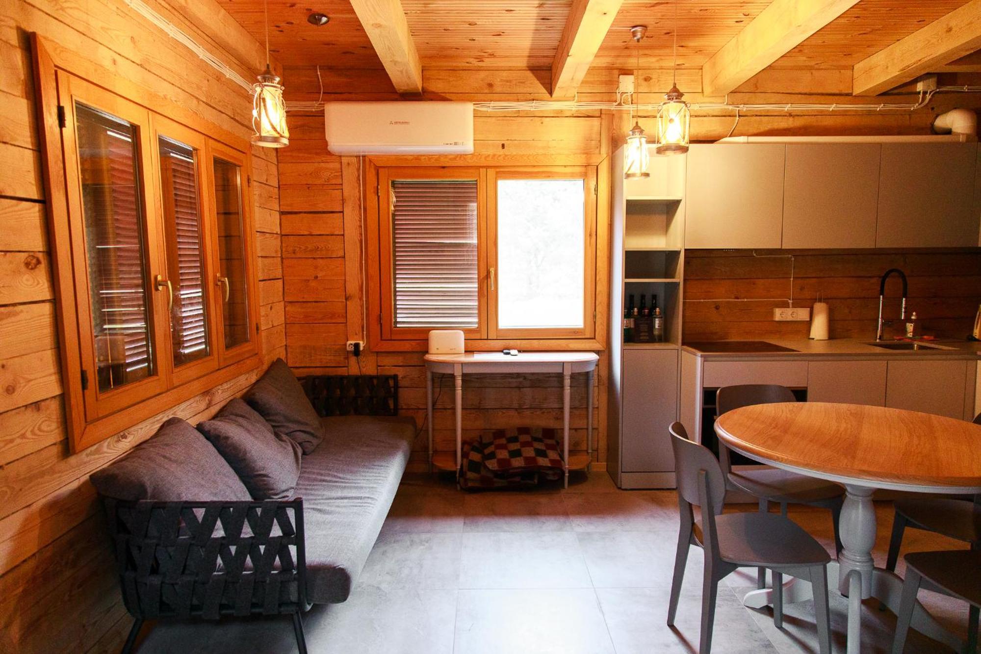 Roze Guest Houses Sklandas Bernati Exterior photo