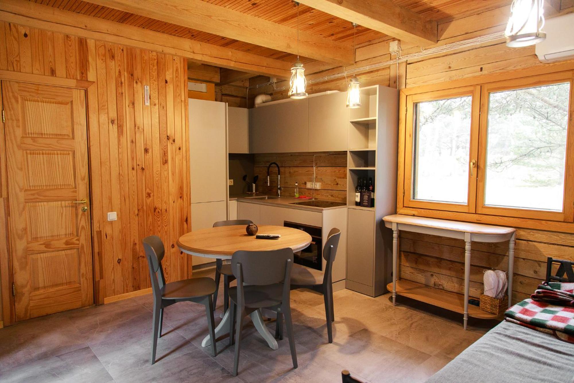 Roze Guest Houses Sklandas Bernati Exterior photo
