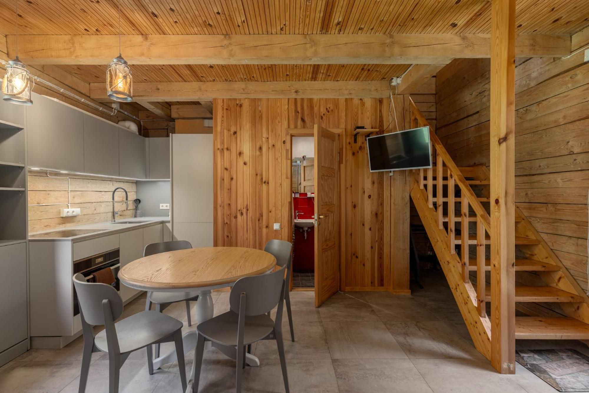 Roze Guest Houses Sklandas Bernati Exterior photo