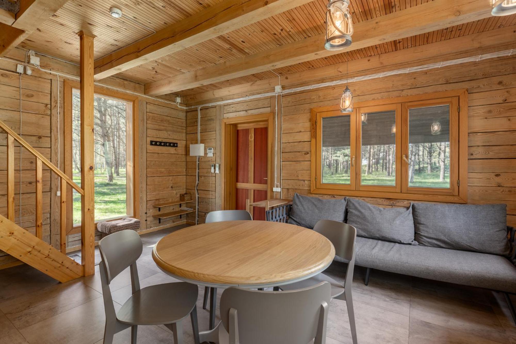 Roze Guest Houses Sklandas Bernati Exterior photo
